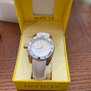 #51 Invicta Angel Watch